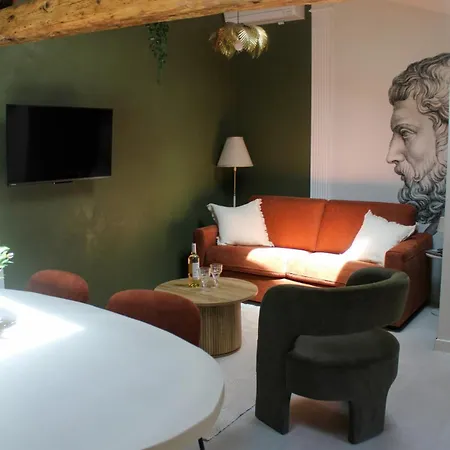 L Escale Antique * Nîmes