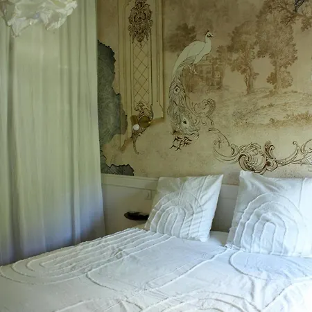 L Escale Antique Apartment